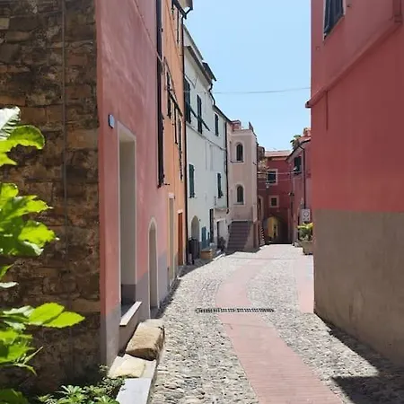 Liguria Sole Mare E Relax Appartamento Civezza